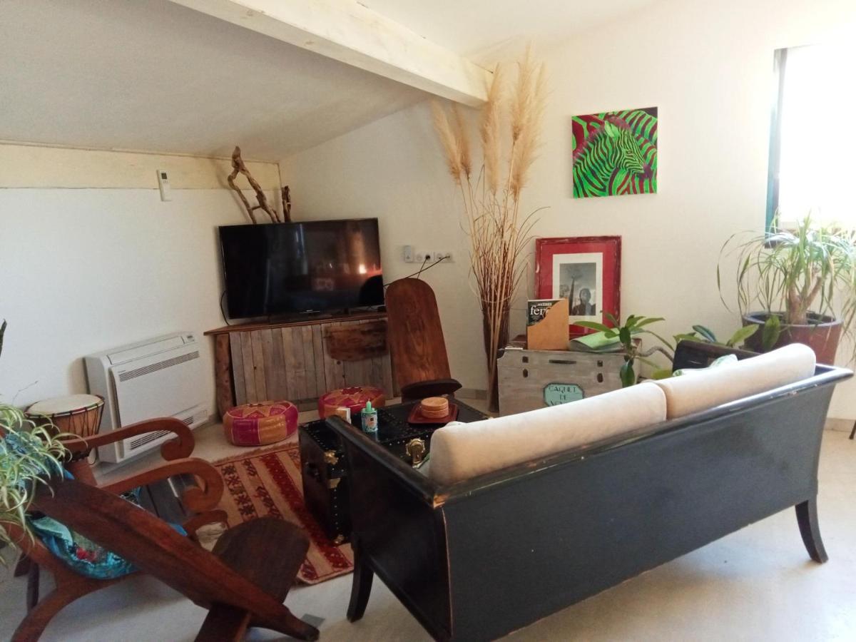 Logement De Charme Avec Piscine Et Jacuzzi Carnoules  Ngoại thất bức ảnh